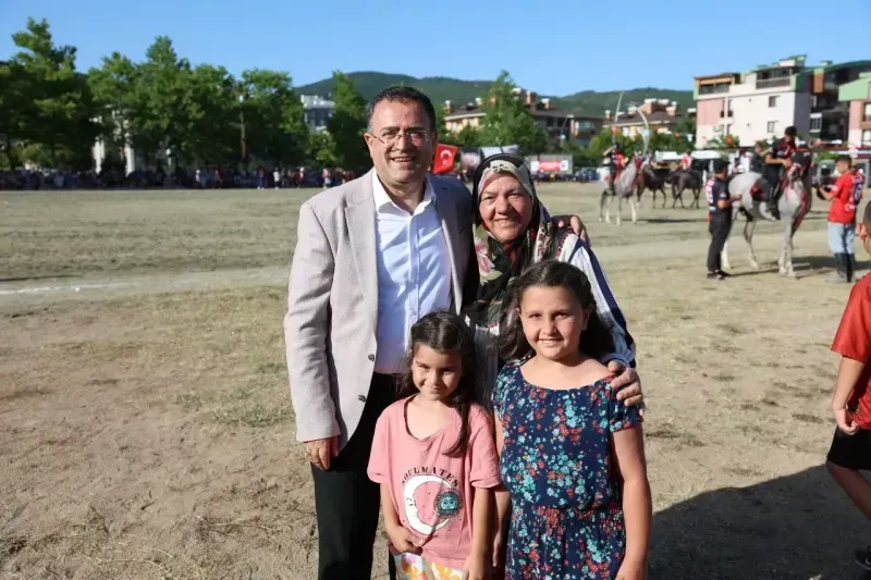 Derince'de 4. Geleneksel Cirit Şöleni büyük ilgi gördü