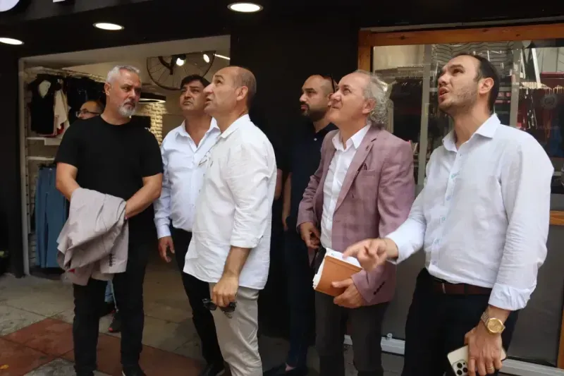 İzmit Belediyesi yangında vatandaşları yalnız bırakmadı