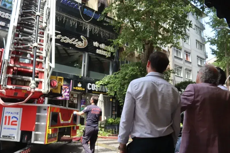 İzmit Belediyesi yangında vatandaşları yalnız bırakmadı