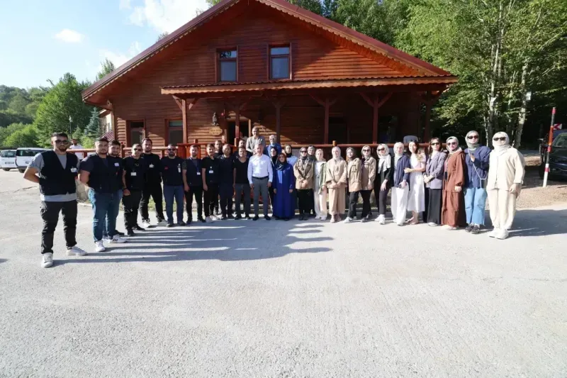 Kocaeli'de uluslararası öğrenciler mezuniyet coşkusu yaşadı