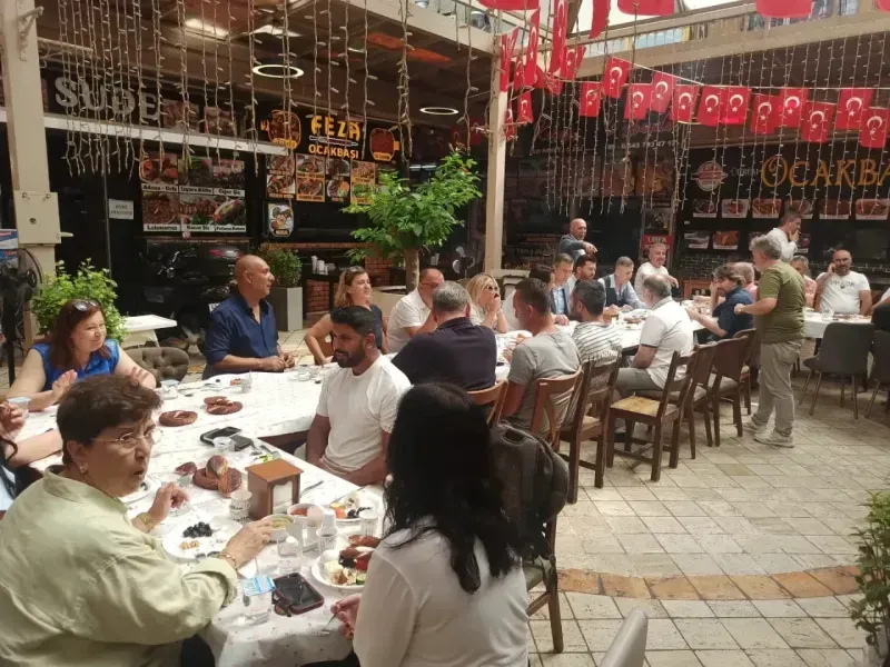 CHP İzmit Esnaf Komisyonu çalışmalarının hızlandırdı