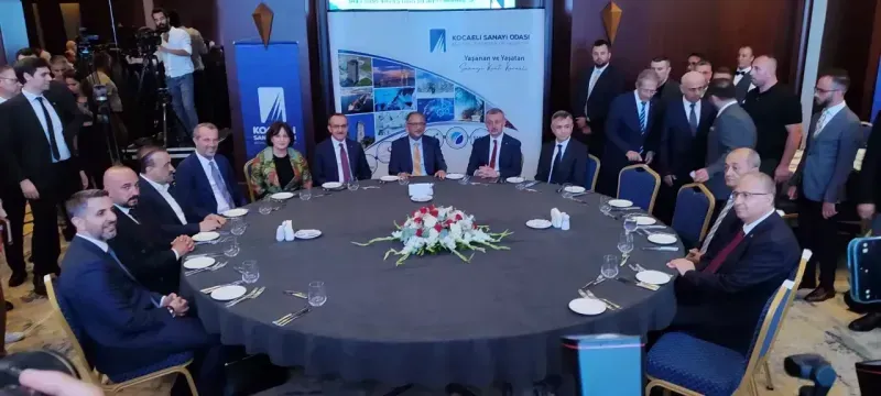 Bakan Özhaseki Kocaeli'de konuştu; Allah büyük diyerek bu işten kurtulamayız!