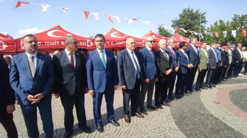 İzmit 103. kurtuluş yıl dönümünü kutluyor