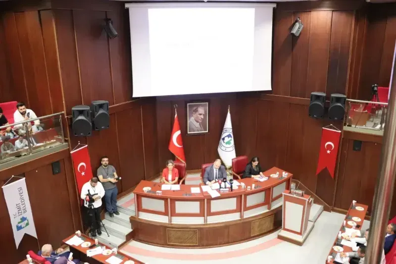 MHP'li Meclis Üyesinden CHP'li belediyeye : Yapamıyorsanız başka belediyeye devredelim