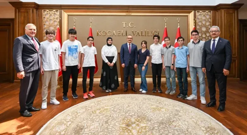 Vali Yavuz Kocaeli'nin gururu öğrencileri ağırladı