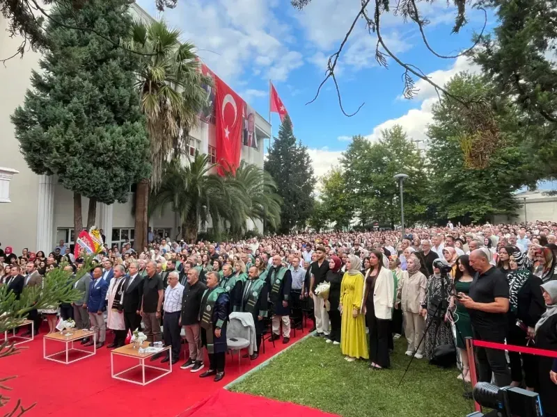 KOSTÜ ilk mezunlarını coşkuyla verdi