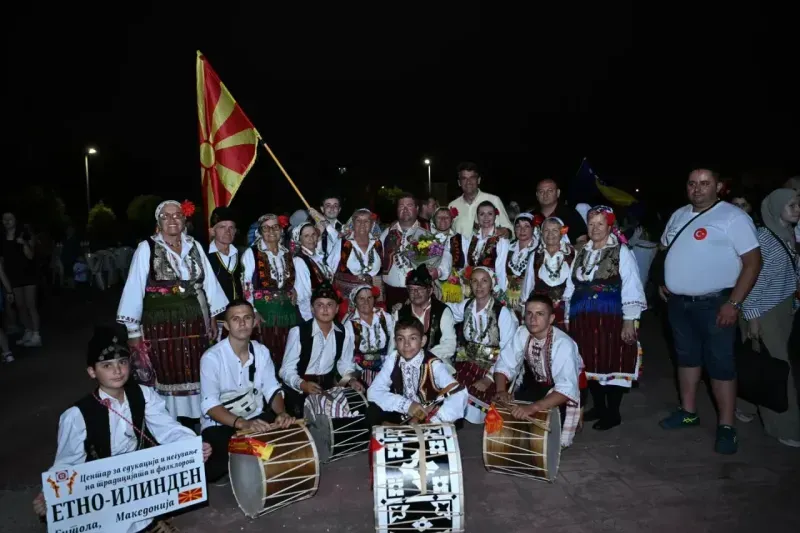 Balkan renkleri Kartepe'de buluştu