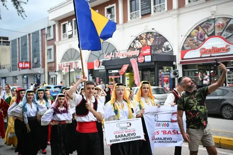 Balkan renkleri Kartepe'de buluştu