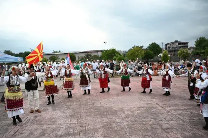 Balkan renkleri Kartepe'de buluştu