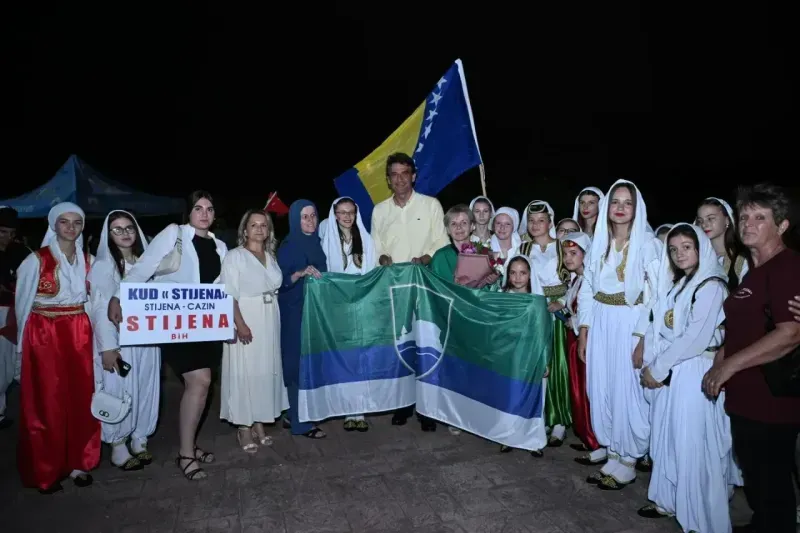 Balkan renkleri Kartepe'de buluştu