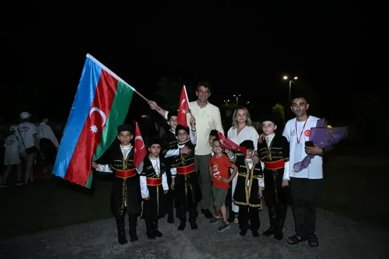 Balkan renkleri Kartepe'de buluştu