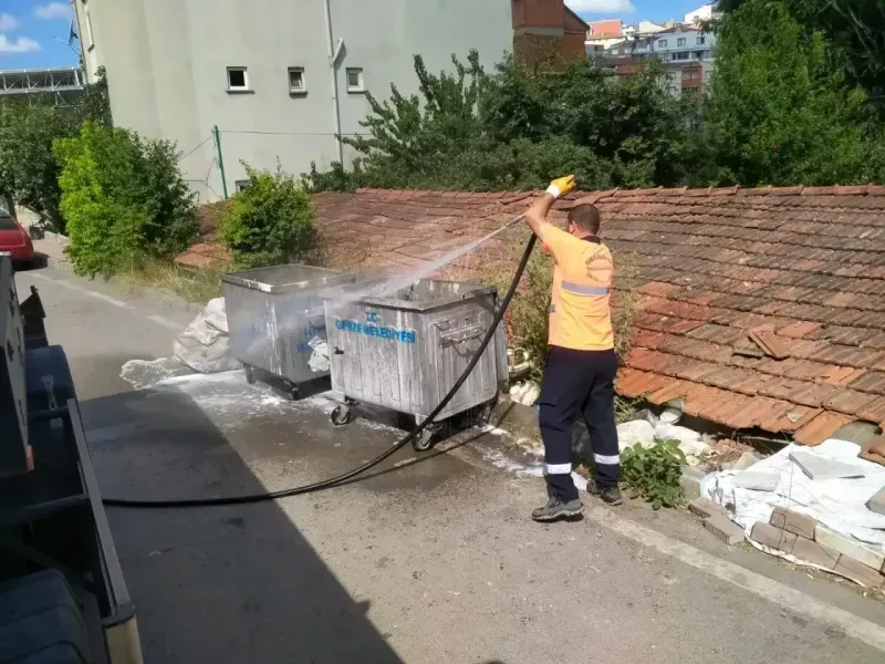 Gebze'de dezenfekte çalışmaları devam ediyor 