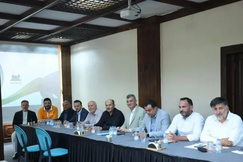 Talus: Yazın tatil yapan siyasi anlayışta hiç olmadık!