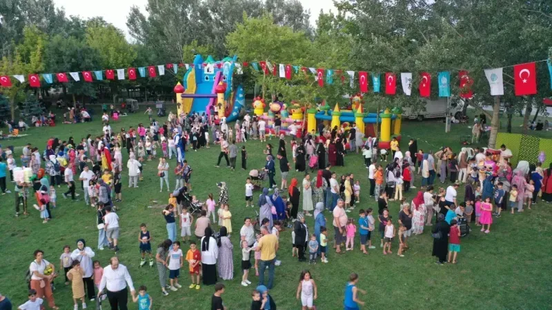 Başiskele Sahili'nde kültür ve sanat rüzgarı