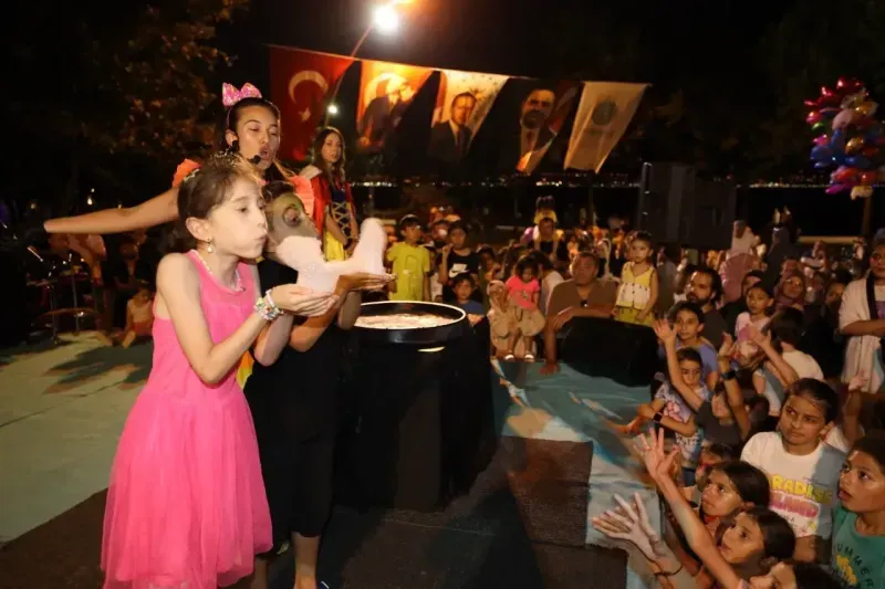 Başiskele Sahili'nde kültür ve sanat rüzgarı