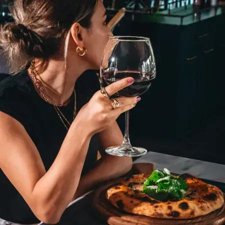 Crave House Kitchen & Bar: Yahya Kaptan’ın Yeni Lezzet Durağ