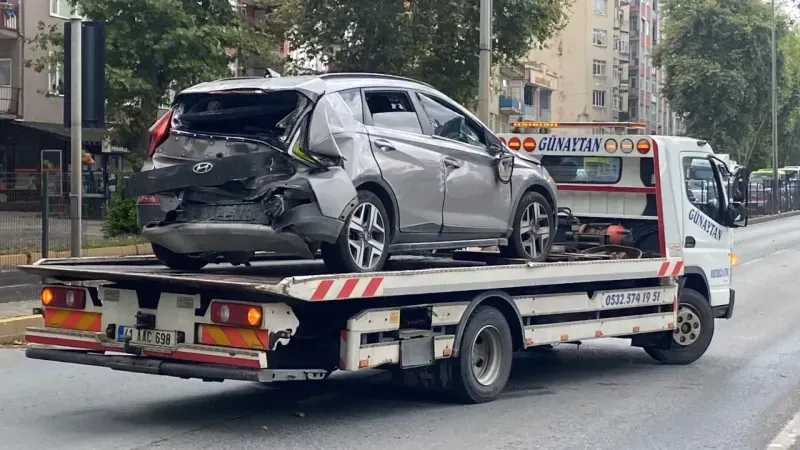 Gölcük'te zincirleme kaza: 4 yaralı
