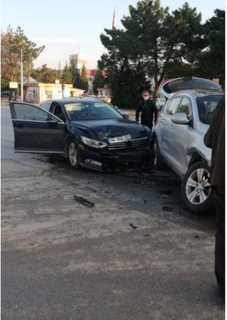 Hastane önünde korkutan kaza!