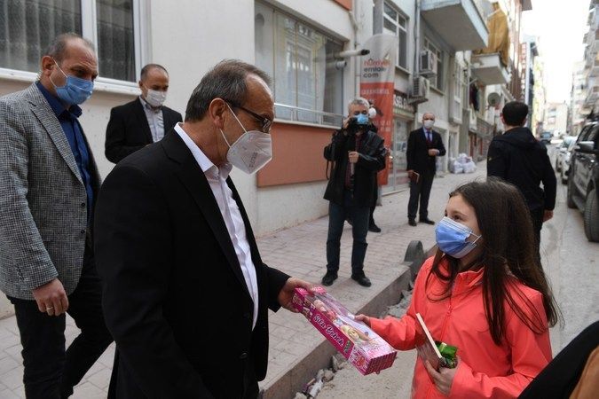 Yavuz Çifti Karamürsel’de ziyaretlere devam etti