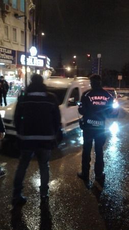 Narkotik denetiminde 37 şahıs sorgulandı!
