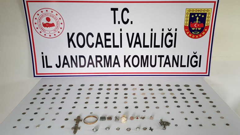Tarihi eser kaçakçıları kaçamadı
