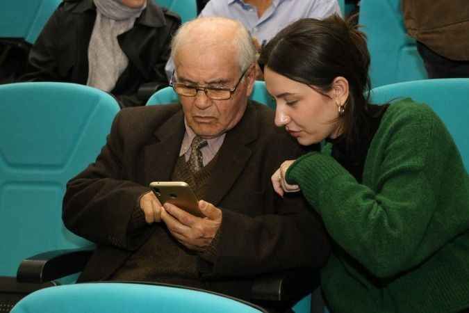 65 yaş üstü çınarlar üniversiteli oldu 
