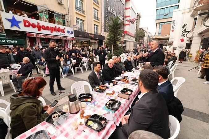 Büyükakın ve Tutuş'tan Belsa sokağında esnaf buluşması