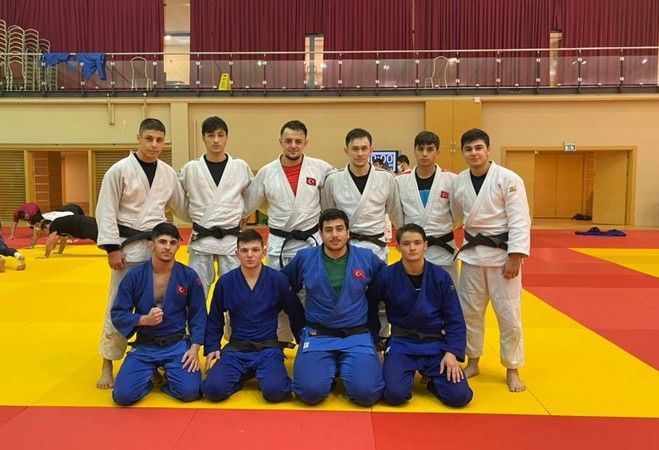 Mavi Beyazlılar Olimpik Çalışma Kampında