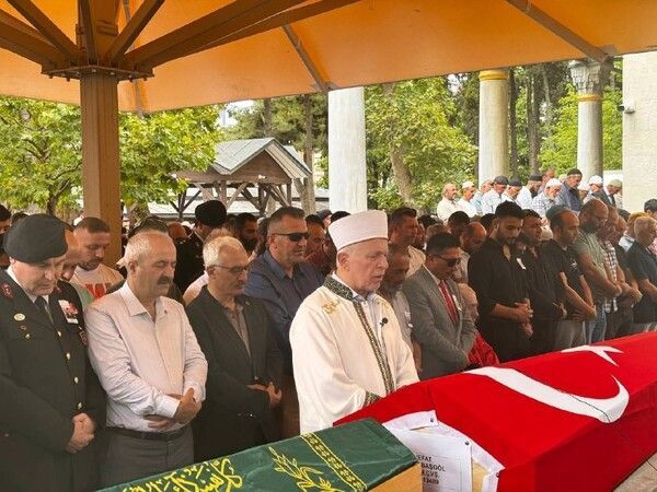 Kocaeli'de Uzman Çavuş Yavuz Başgöl kalbine yenildi