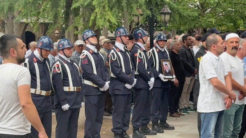Kocaeli'de Uzman Çavuş Yavuz Başgöl kalbine yenildi