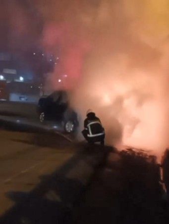 Alkollü sürücü kaza yaptı! Otomobil alev alev yandı
