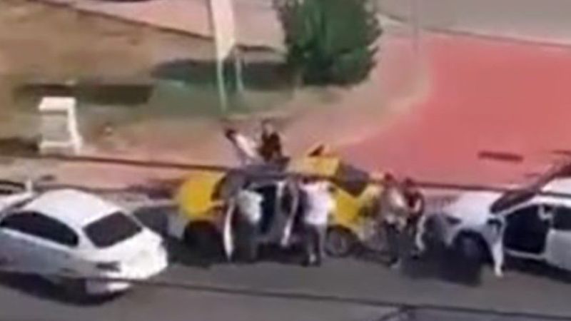 Kocaeli'de ticari taksi ile uyuşturucu sevkiyatı yaparken yakalandılar!