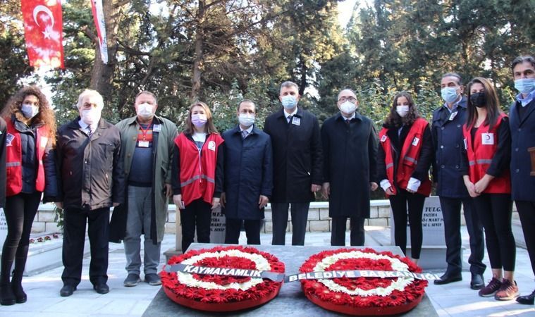Üsküdar faciasında hayatını kaybedenler mezarları başında anıldı