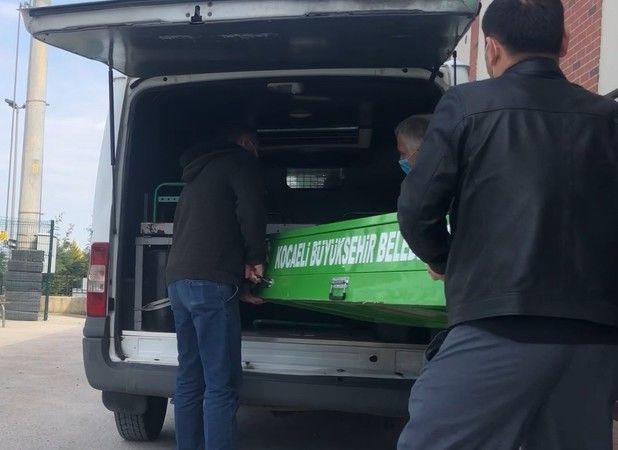 Kayalıklarda cesedi bulunan kadının otopsi işlemleri tamamlandı