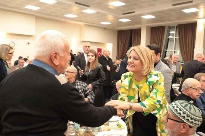 Hürriyet ‘Rumeli’nin kızı, hepimizin gururu’ pankartıyla karşılandı