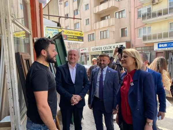 Başkan Hürriyet’ten Paşa esnafına ziyaret