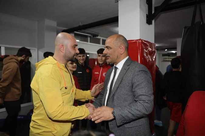 Başkan Söğüt, “Körfez’e spor salonu kazandıracağız”