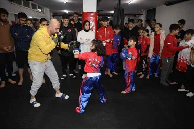 Başkan Söğüt, “Körfez’e spor salonu kazandıracağız”