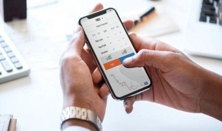 Telefonu tutuş şekliniz kişiliğinizi ortaya çıkarıyor!
