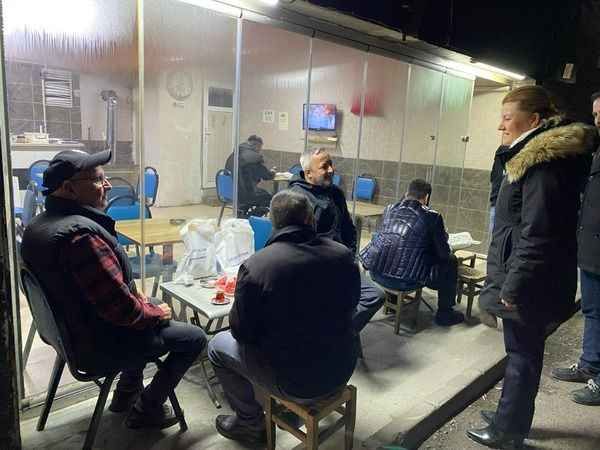 Geleneği bozmayan Başkan Hürriyet, Bekirdere’de işçilerle buluştu
