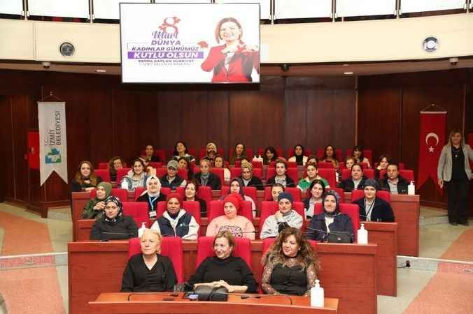 Hürriyet: “Belediyemizin emekçi kadınları 8 Mart’ta idari izinli” 