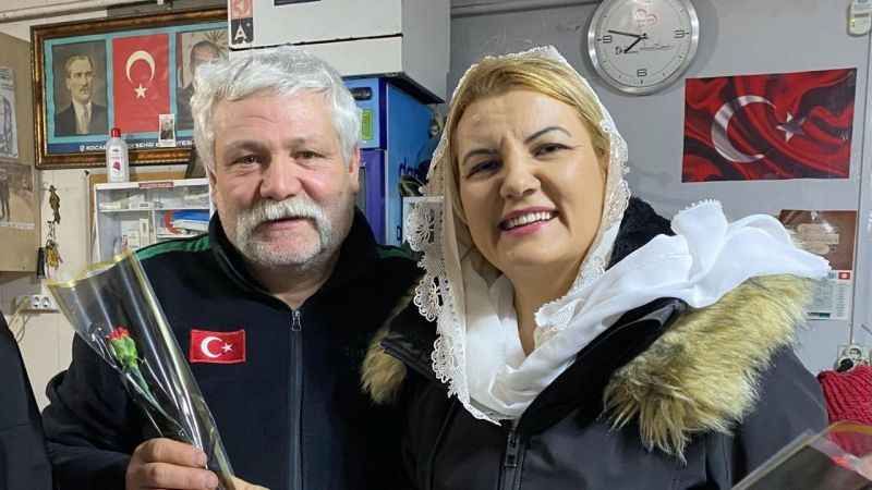 Hürriyet sabah namazı sonrası Yeşilova Merkez Camii cemaatiyle bir araya geldi