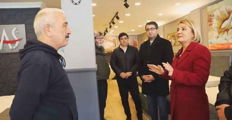 Başkan Hürriyet Kadıköy’de esnafı ziyaret etti