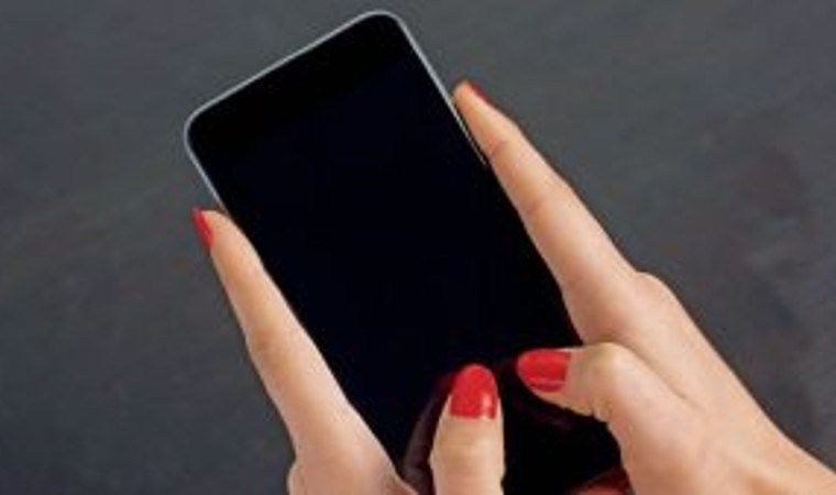 Telefonu tutuş şekliniz kişiliğinizi ortaya çıkarıyor!