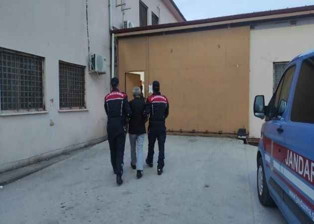 Kocaeli'de hapis cezasıyla aranan şahıslar tutuklandı