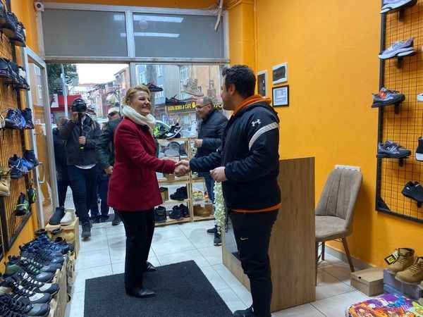Kadıköy esnafı Başkan Hürriyet’i sevgiyle kucakladı