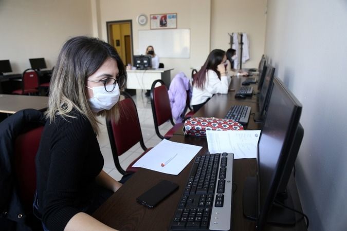 Özlem bitti, ders başladı!