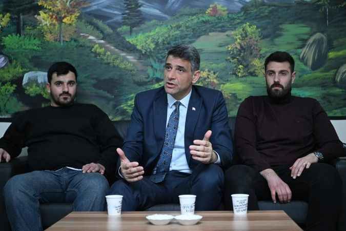 Kartepe'de gençler ilk oylarını Başkan Kocaman'a atacak