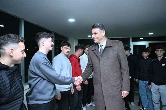 Kartepe'de gençler ilk oylarını Başkan Kocaman'a atacak