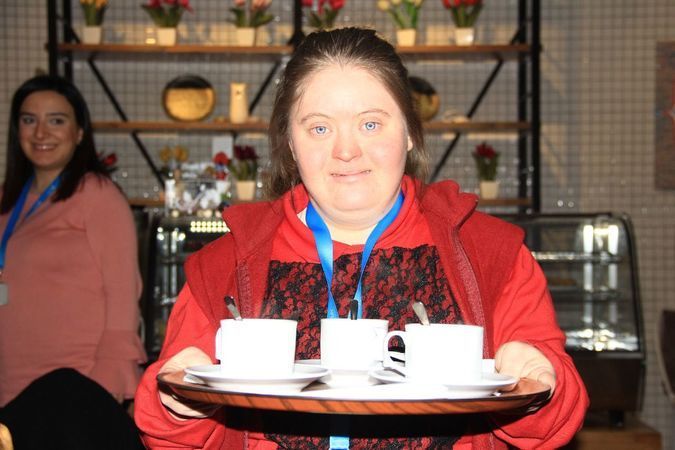 İzmit öğle yemeğinde Down Kafe'de buluşacak